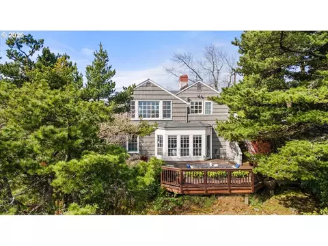 4317 SW Bernard Dr, Portland, OR 97239