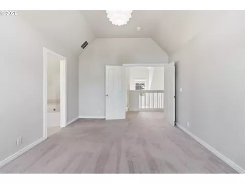Bedroom - 482 Covey Ln, Eugene, OR 97401 photo 2 of 7
