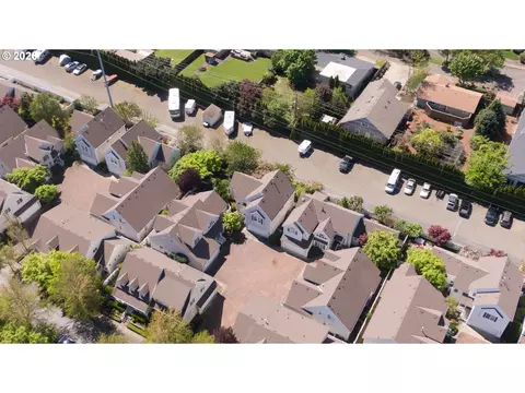 View/Area - 482 Covey Ln, Eugene, OR 97401 photo 1 of 1