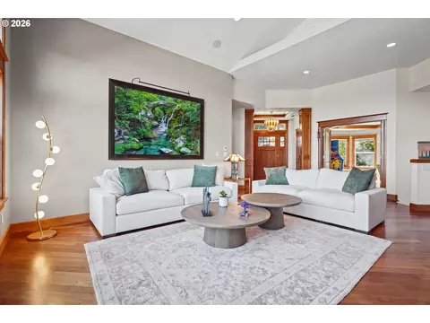 Living - 6188 Fernhill Loop, Springfield, OR 97478 photo 3 of 5