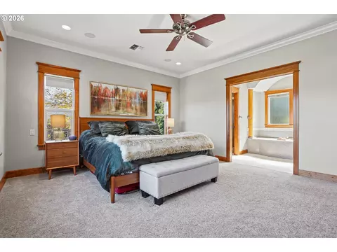 Bedroom - 6188 Fernhill Loop, Springfield, OR 97478 photo 3 of 5