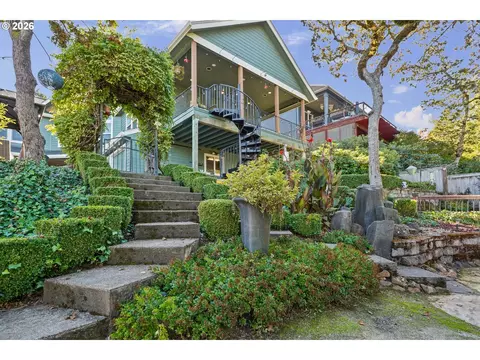 Exterior - 6188 Fernhill Loop, Springfield, OR 97478 photo 6 of 8