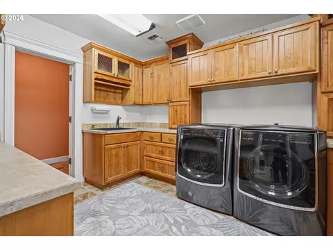 Other - 6188 Fernhill Loop, Springfield, OR 97478 photo 9 of 11