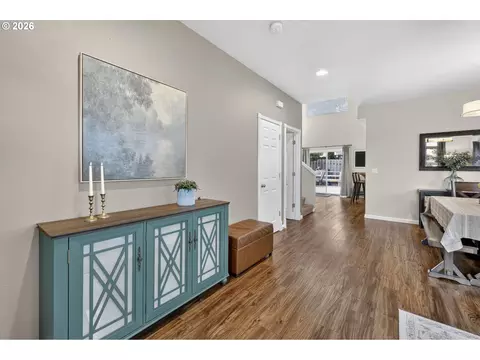Entry Way - 6380 SE 31st Ter, Gresham, OR 97080 photo 1 of 5