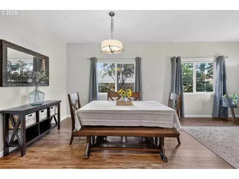 Dining - 6380 SE 31st Ter, Gresham, OR 97080 photo 4 of 4
