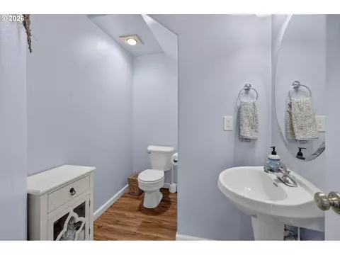 Bath - 6380 SE 31st Ter, Gresham, OR 97080 photo 1 of 4