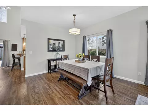 Dining - 6380 SE 31st Ter, Gresham, OR 97080 photo 3 of 4