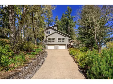217 Rockridge Loop, Eugene, OR 97405