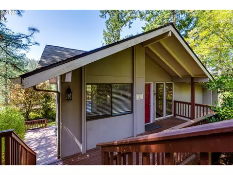 5140 Saratoga St, Eugene, OR 97405