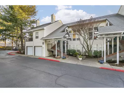 13210 SE 7th St #C17, Vancouver, WA 98683