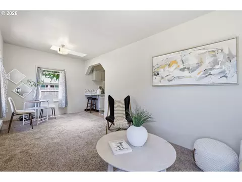 Living - 3621 E Amazon Dr, Eugene, OR 97405 photo 4 of 5