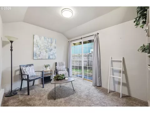Living - 3621 E Amazon Dr, Eugene, OR 97405 photo 5 of 5