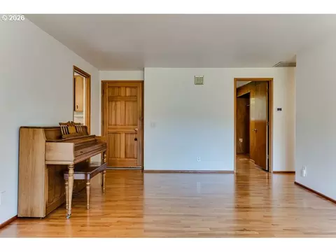 Living - 4355 Pearl St, Eugene, OR 97405 photo 3 of 8