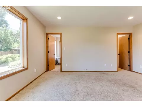 Bedroom - 4355 Pearl St, Eugene, OR 97405 photo 2 of 7