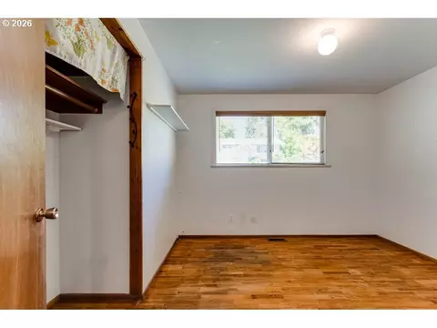 Bedroom - 4355 Pearl St, Eugene, OR 97405 photo 6 of 7
