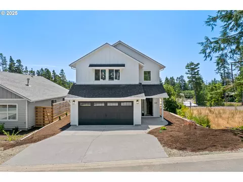 620 North Ave, Manzanita, OR 97130