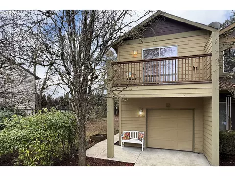15816 NE Milton Pl, Portland, OR 97230
