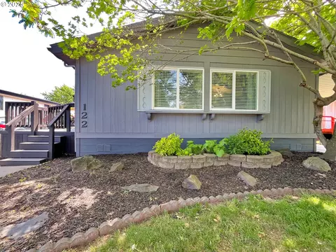 3800 W 6th St #122, The Dalles, OR 97058