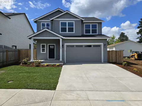 195 Iowa St, Silverton, OR 97381