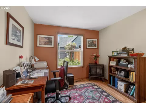 325 Bushnell Ln, Eugene, OR 97404 photo 13