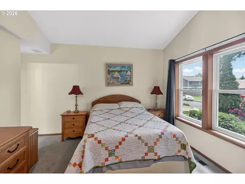 325 Bushnell Ln, Eugene, OR 97404 photo 16