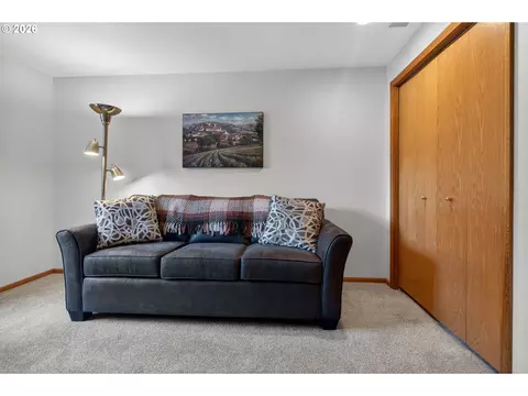 325 Bushnell Ln, Eugene, OR 97404 photo 19