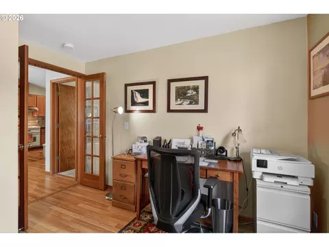 325 Bushnell Ln, Eugene, OR 97404 photo 15