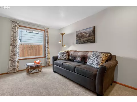 325 Bushnell Ln, Eugene, OR 97404 photo 20