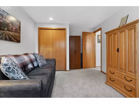 325 Bushnell Ln, Eugene, OR 97404 photo 21