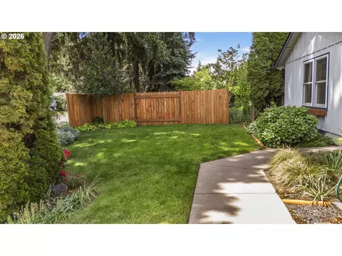 325 Bushnell Ln, Eugene, OR 97404 photo 29