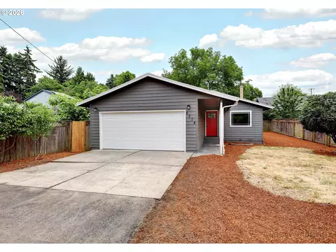5714 NE Ainsworth St, Portland, OR 97218