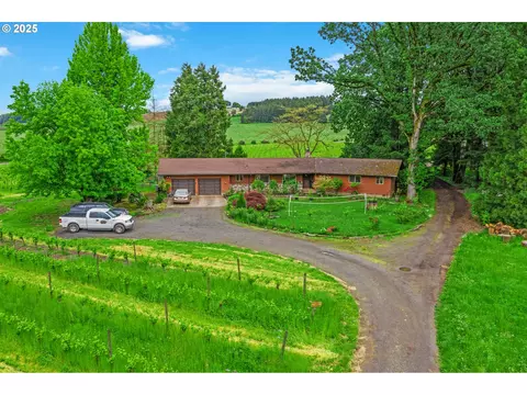 6420 NE Mineral Springs Rd, Carlton, OR 97111