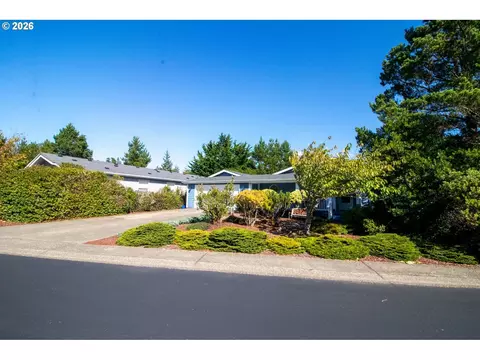 Exterior - 512 Robin Ln, Florence, OR 97439 photo 3 of 10