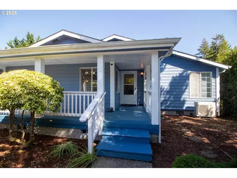 Exterior - 512 Robin Ln, Florence, OR 97439 photo 4 of 10