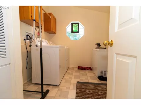 Other - 512 Robin Ln, Florence, OR 97439 photo 3 of 8