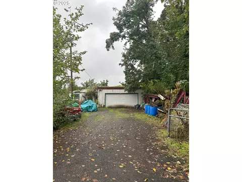 36690 Wheeler Rd, Pleasant Hill, OR 97455