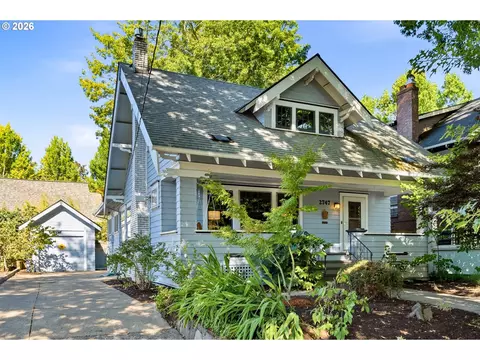 2747 NE 15th Ave, Portland, OR 97212