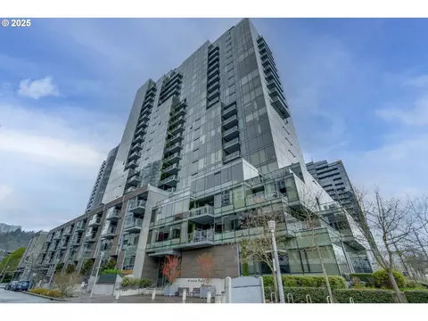 841 S Gaines St #427, Portland, OR 97239