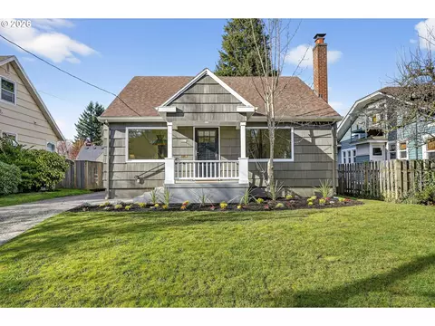 4313 NE Hazelfern Pl, Portland, OR 97213
