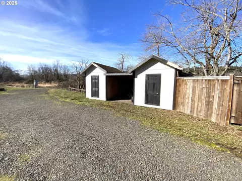 92020 Maple Ln, Springfield, OR 97478 photo 23