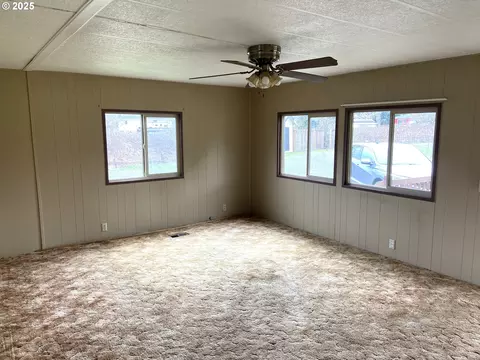 92020 Maple Ln, Springfield, OR 97478 photo 8