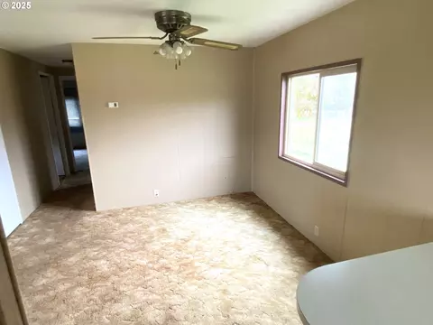 92020 Maple Ln, Springfield, OR 97478 photo 12