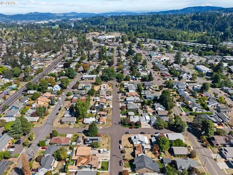 View/Area - 380 E Berkeley St, Gladstone, OR 97027 photo 5 of 5