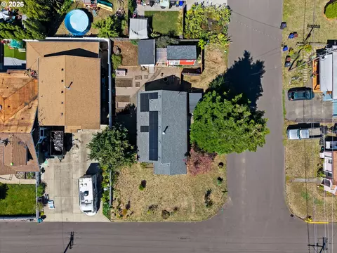 View/Area - 380 E Berkeley St, Gladstone, OR 97027 photo 1 of 5