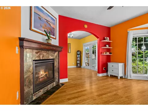 Living - 380 E Berkeley St, Gladstone, OR 97027 photo 4 of 4