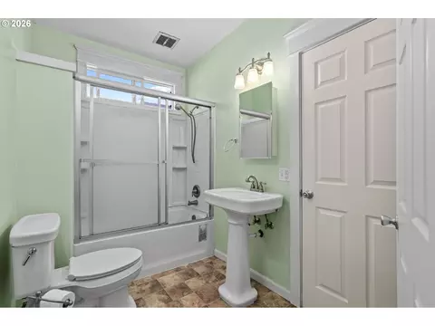 Bath - 380 E Berkeley St, Gladstone, OR 97027 photo 1 of 2