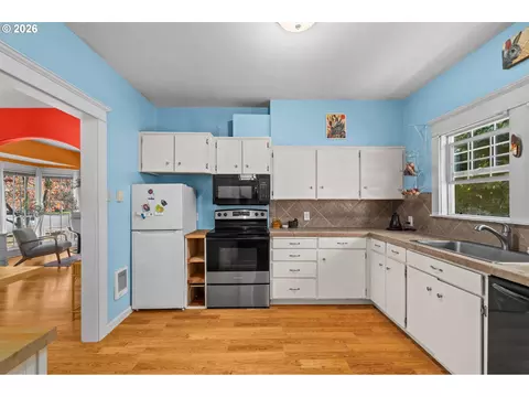 Kitchen - 380 E Berkeley St, Gladstone, OR 97027 photo 3 of 3