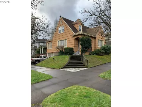 1136 NE Siskiyou St, Portland, OR 97212