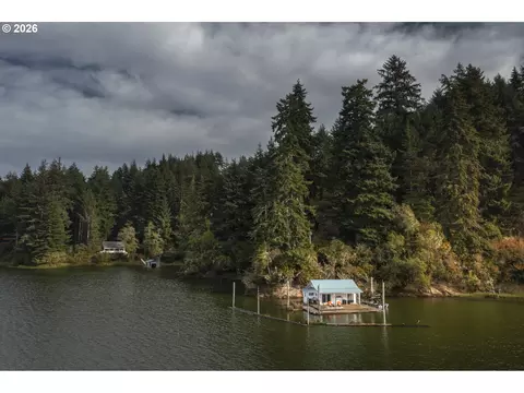View/Area - 3202 S Tenmile Lk, Lakeside, OR 97449 photo 6 of 12
