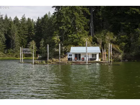 View/Area - 3202 S Tenmile Lk, Lakeside, OR 97449 photo 9 of 12